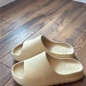 Mens adidas Yeezy slides